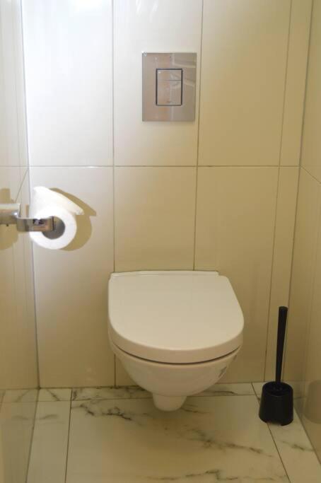 Spacious Old Town Family Peachy 2 Bedrooms Apartment, Nearby The Riga Presidential Castle エクステリア 写真