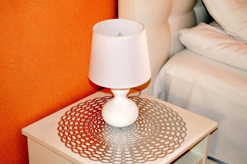 Spacious Old Town Family Peachy 2 Bedrooms Apartment, Nearby The Riga Presidential Castle エクステリア 写真