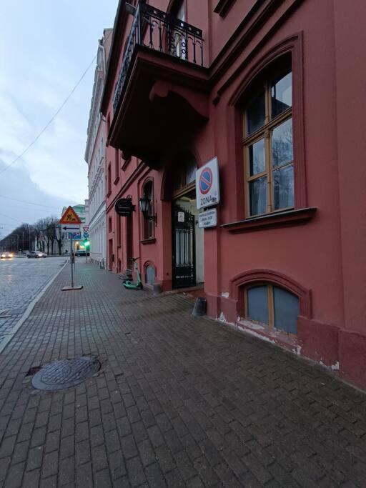 Spacious Old Town Family Peachy 2 Bedrooms Apartment, Nearby The Riga Presidential Castle エクステリア 写真