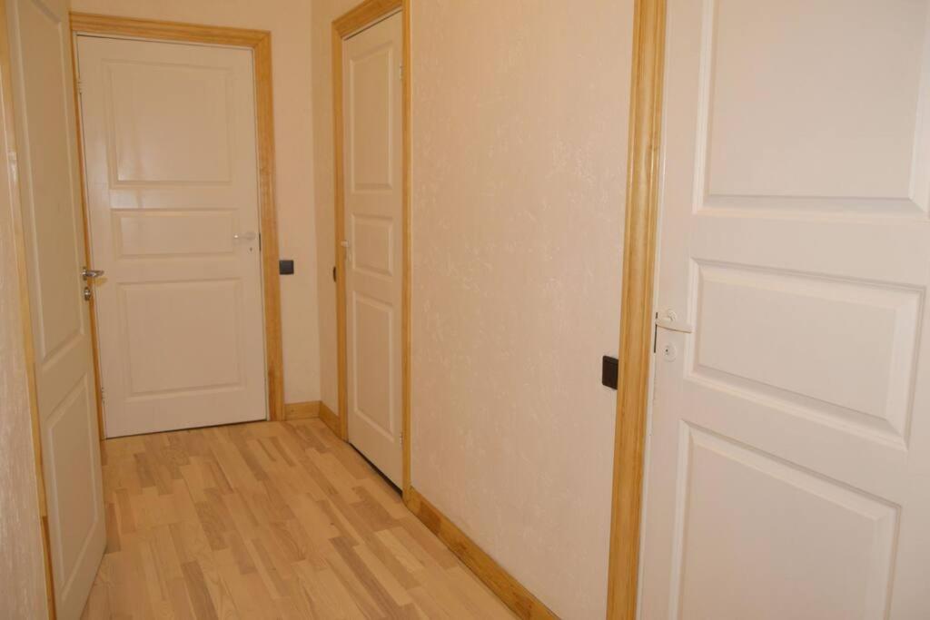 Spacious Old Town Family Peachy 2 Bedrooms Apartment, Nearby The Riga Presidential Castle エクステリア 写真