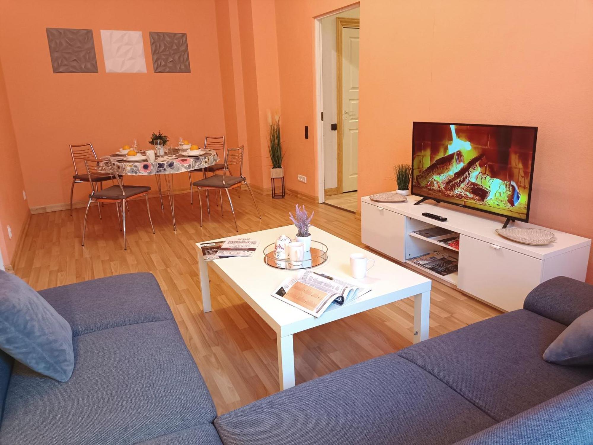 Spacious Old Town Family Peachy 2 Bedrooms Apartment, Nearby The Riga Presidential Castle エクステリア 写真