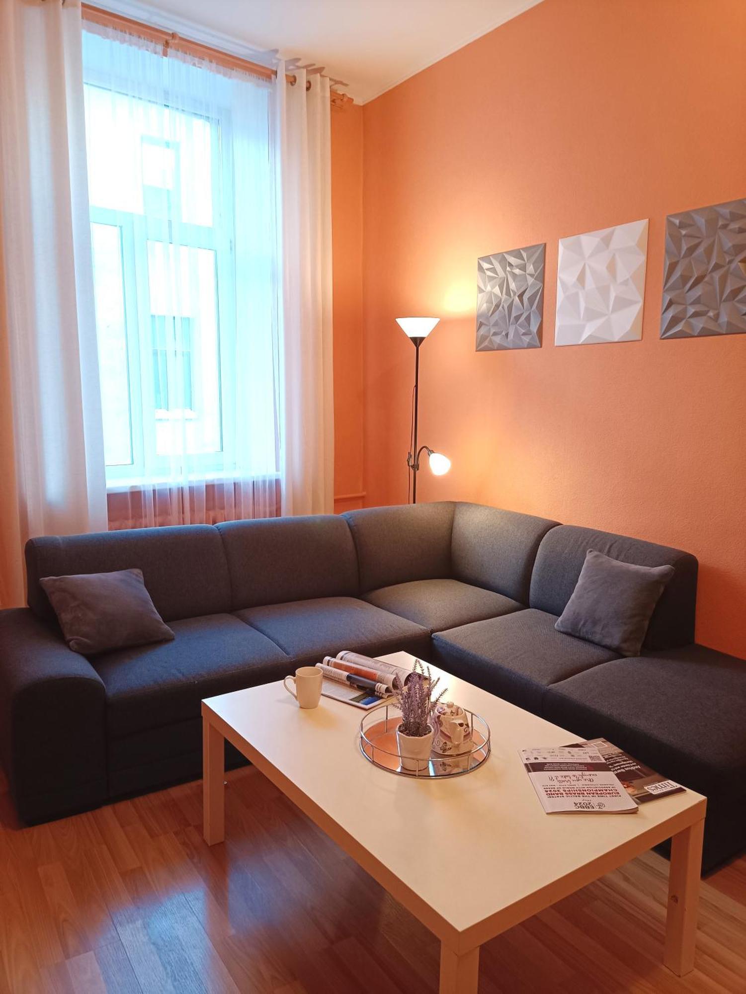 Spacious Old Town Family Peachy 2 Bedrooms Apartment, Nearby The Riga Presidential Castle エクステリア 写真